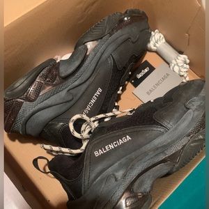Black Mesh Triple S Balenciaga’s